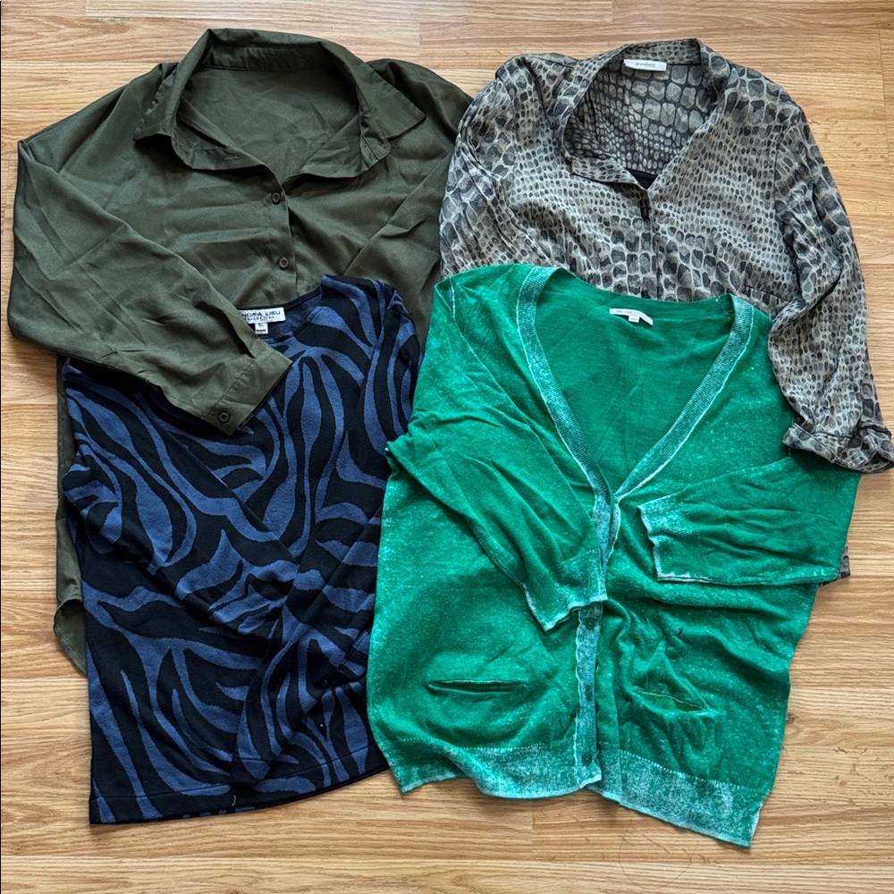 Women’s Size Large - Mixed Styles Bundle (4)